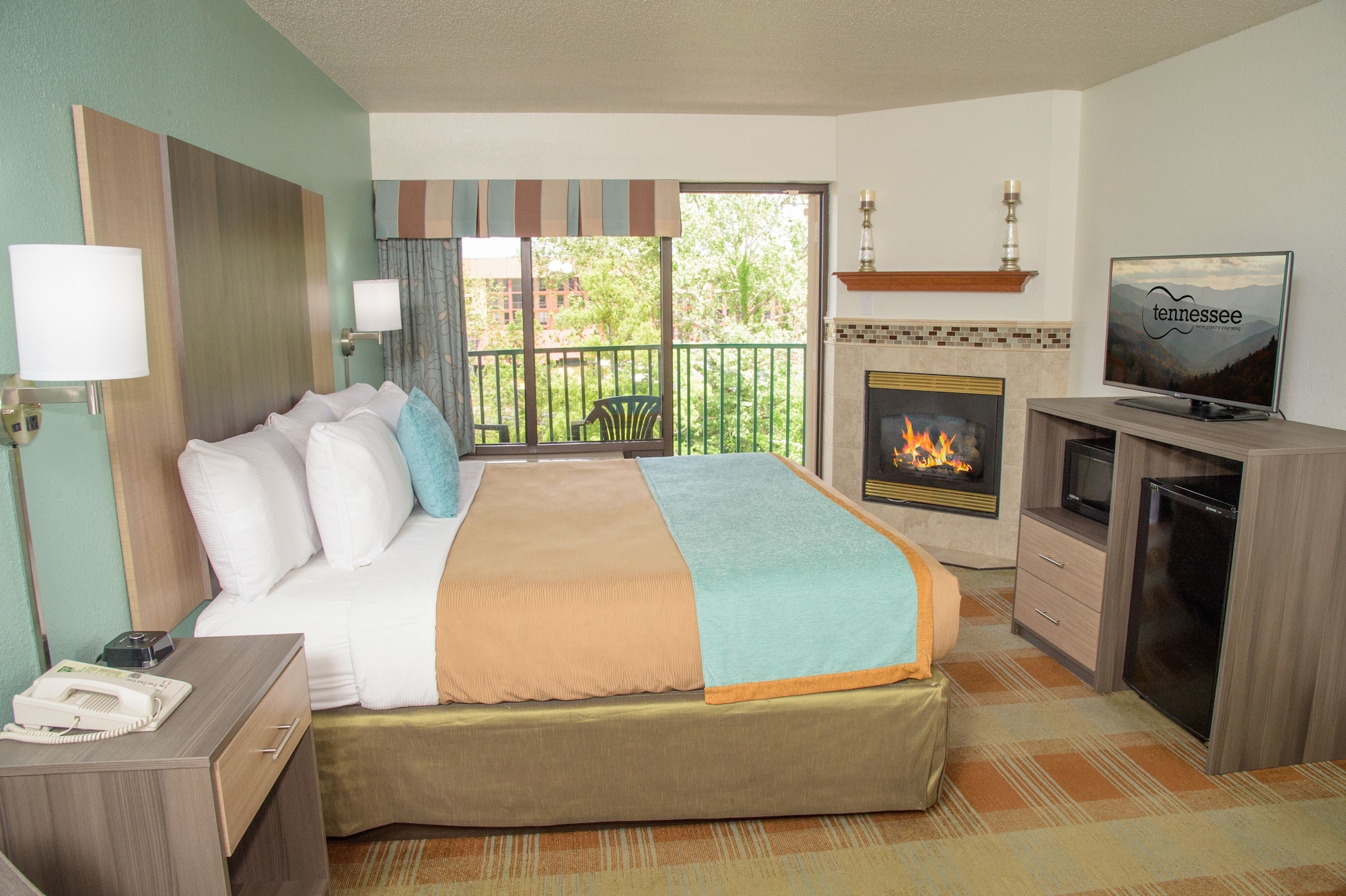 1 BEDROOM, GRAND, SUITE, RIVER VIEW, HOT TUB
