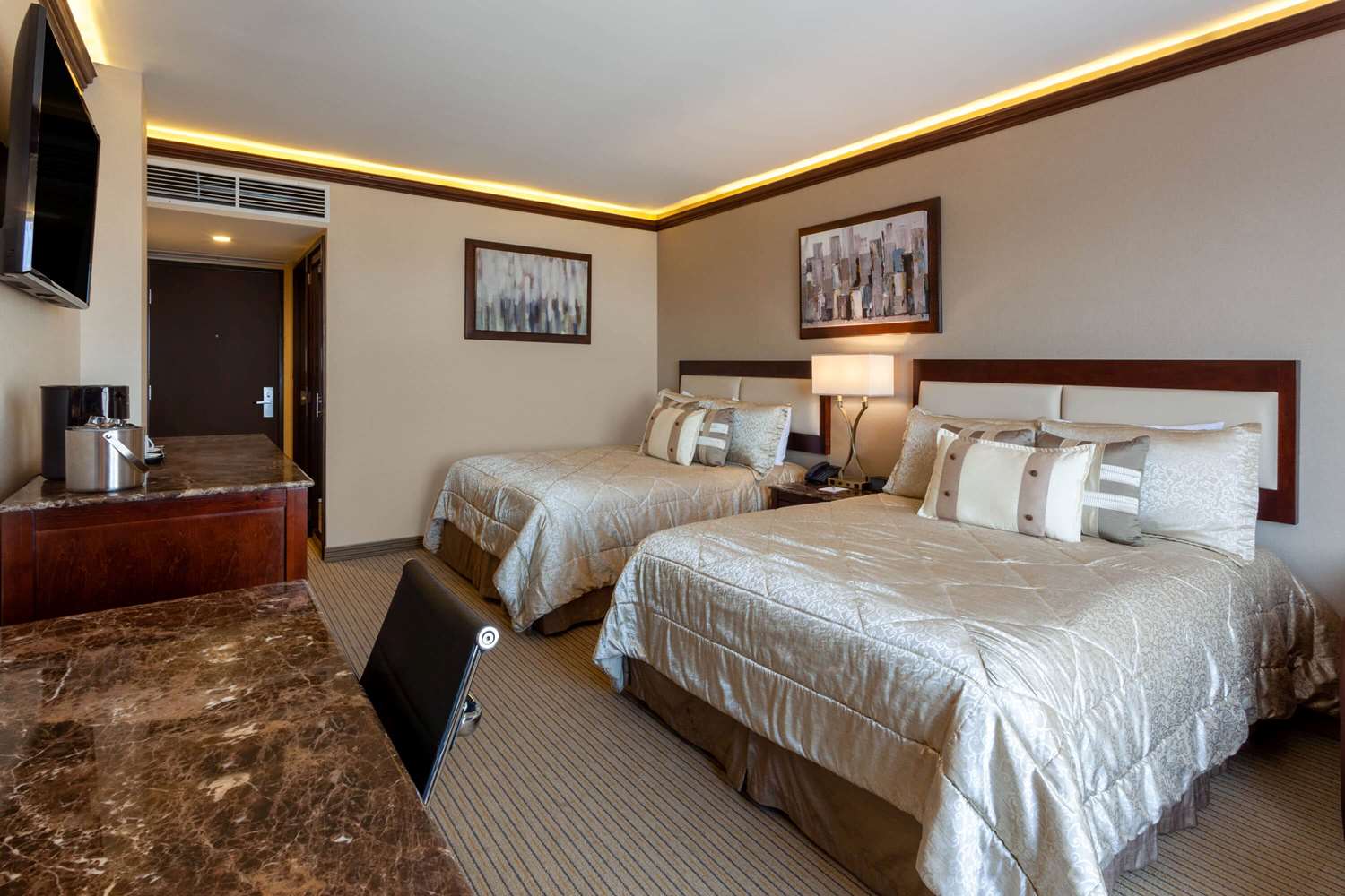 Wyndham Torreon 7/33
