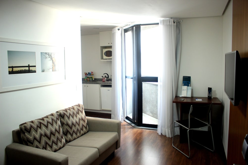 Twin Towers Flat 32/62