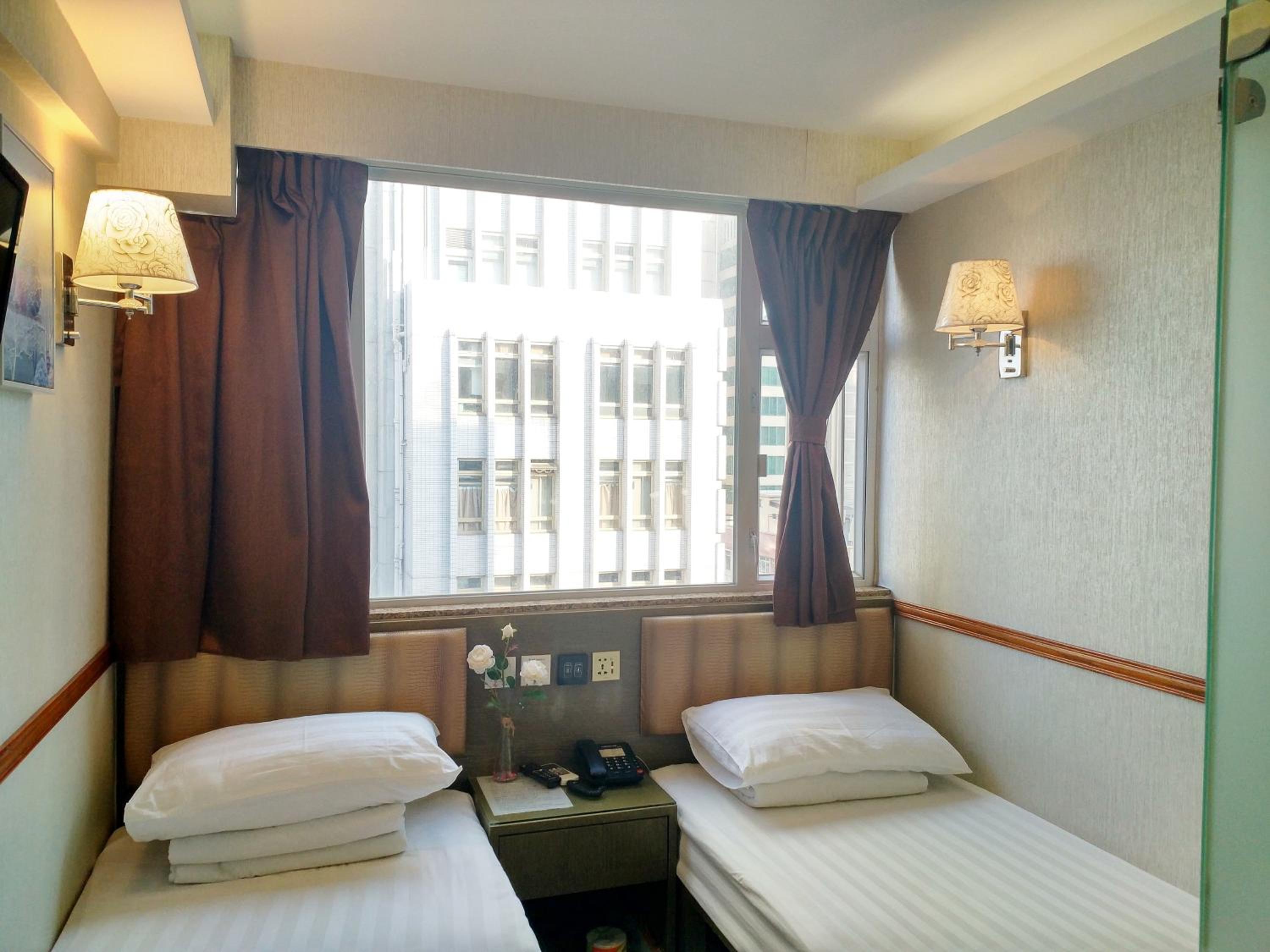 Celltronik Hotel 15/27