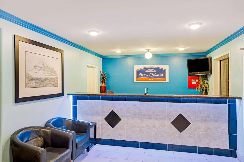 Howard Johnson By Wyndham Galveston 3/36