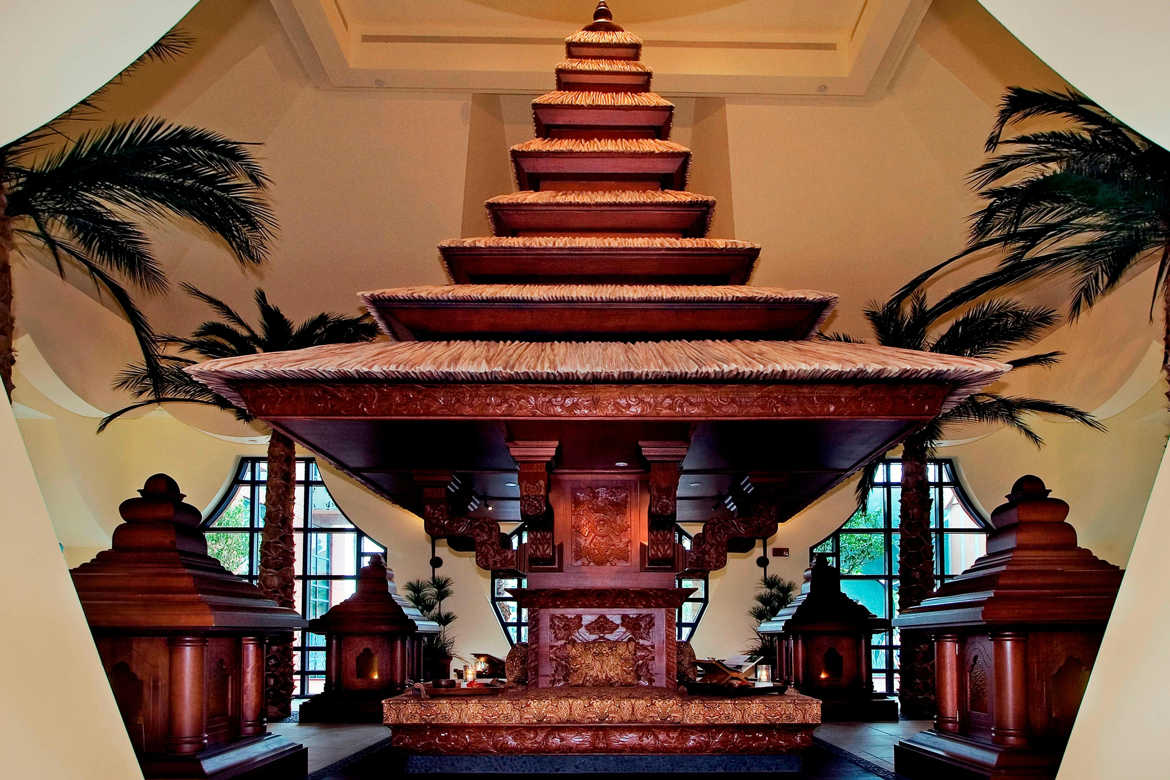 Lobby at Walt Disney World Dolphin Resort, LAKE BUENA VISTA - FL