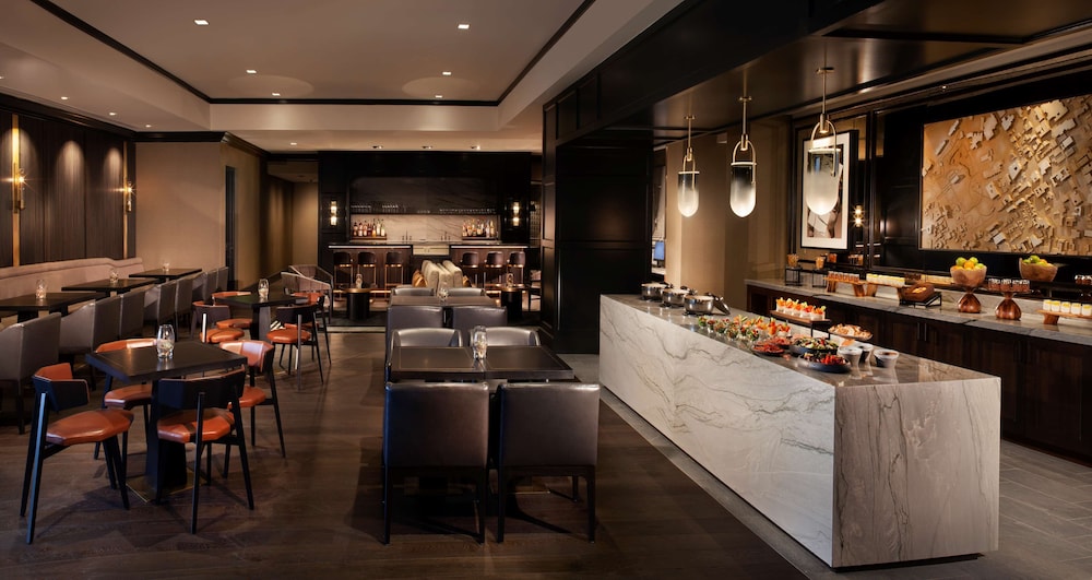Grand Hyatt Nashville 55/73