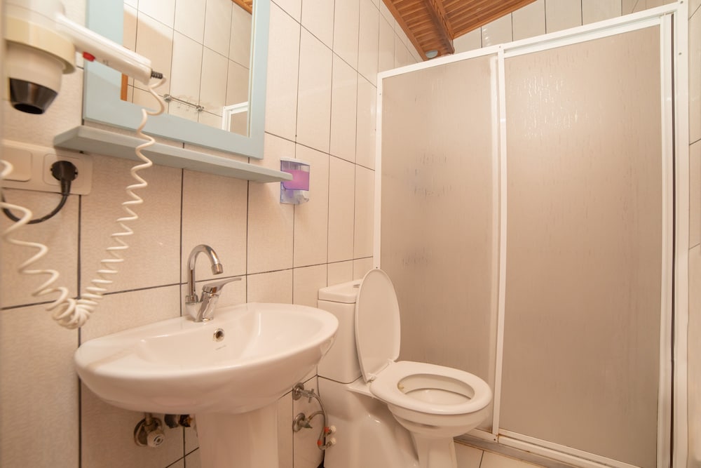 Gokceada Yakamoz Motel 45/50