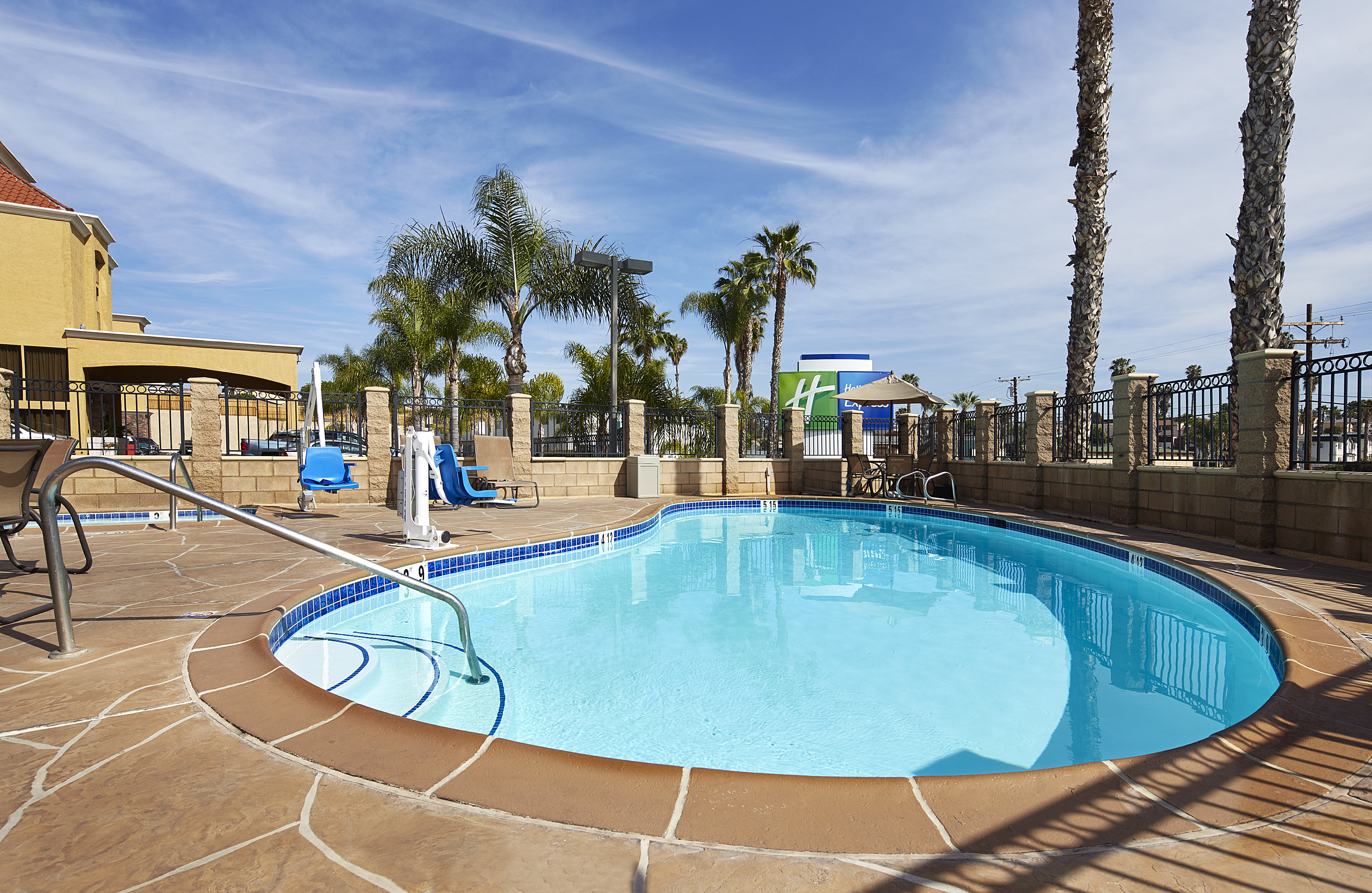 Holiday Inn Express San Diego South National City 47/73