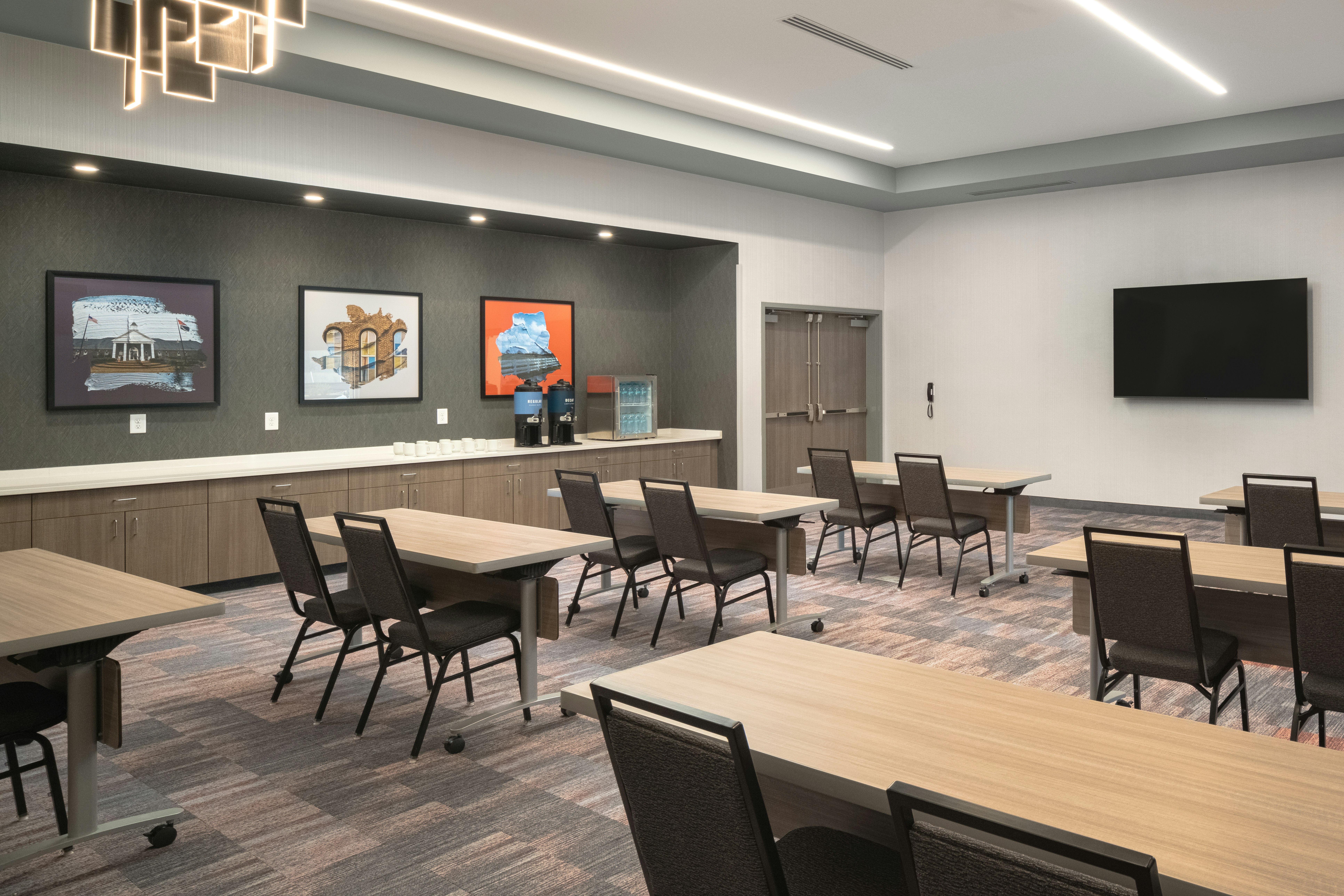 Home2 Suites by Hilton Spring Hill 22/29