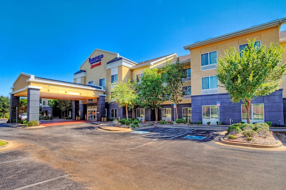 Fairfield Inn Suites Edmond 2/24