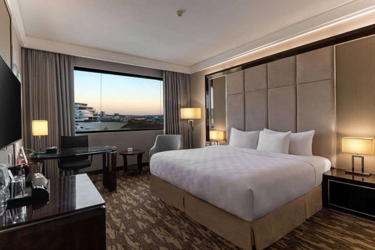 Grand Swiss-Belhotel Harbour Bay 11/51
