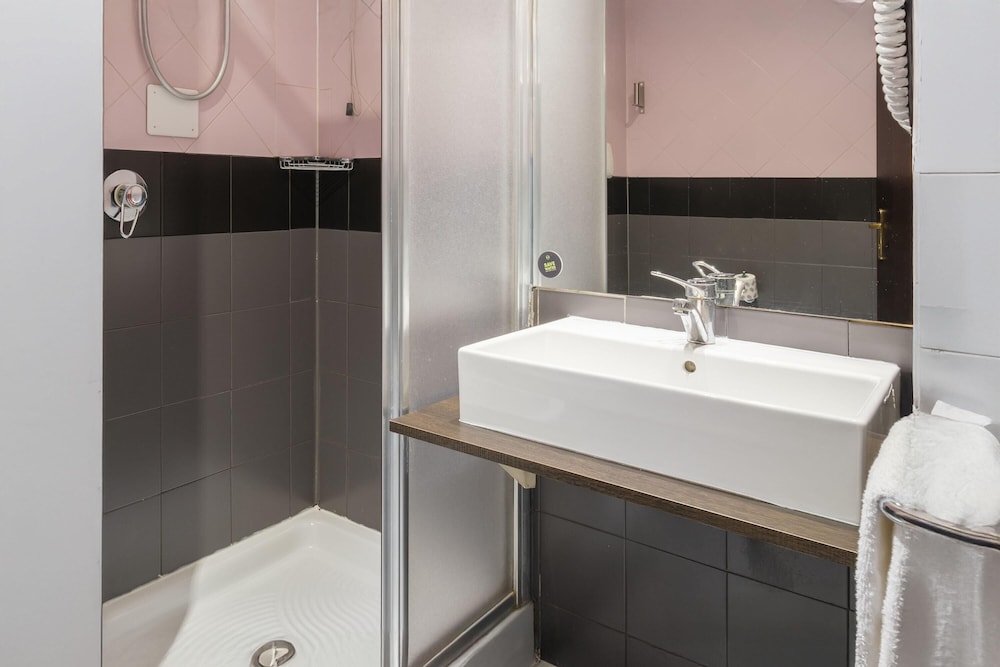 B&B Hotel Faenza 49/50