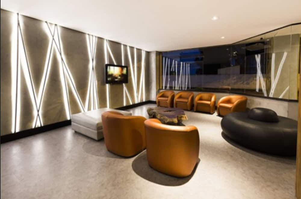 HM Hotel 34/50