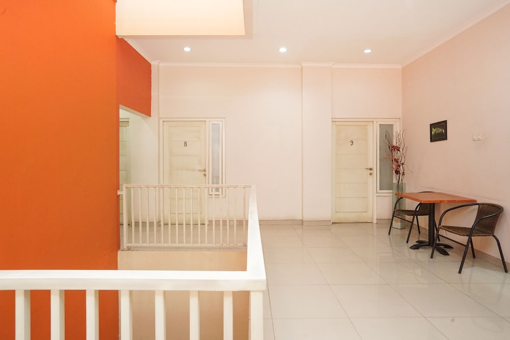 Oyo 450 Semampir Residence 49/64