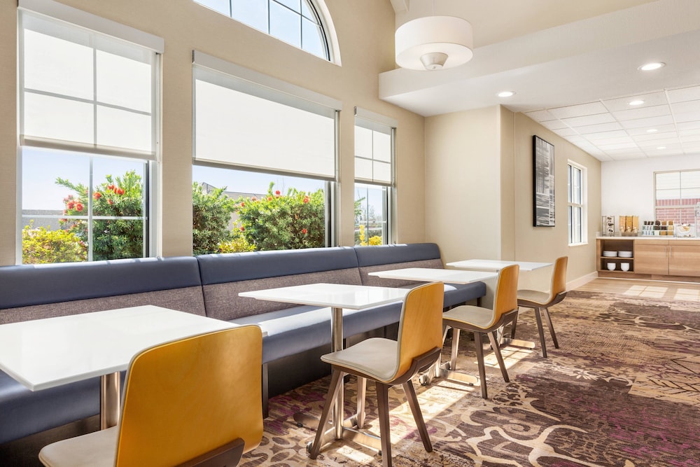 Residence Inn Roseville 34/36