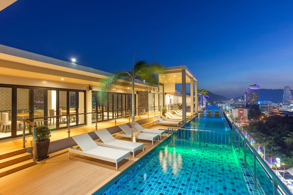 The Marina Phuket Hotel 47/54