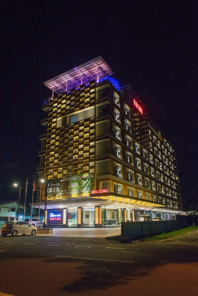 Hotel Labuan Point 5/45