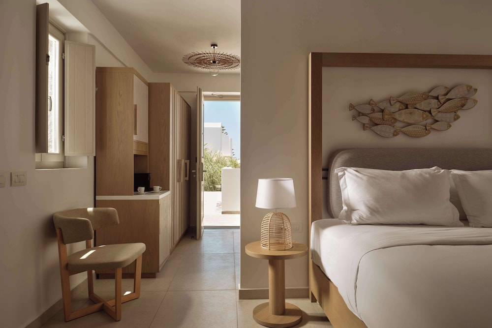 Junior Suite, King Bed, Private Jetted Tub, Hydromassage
