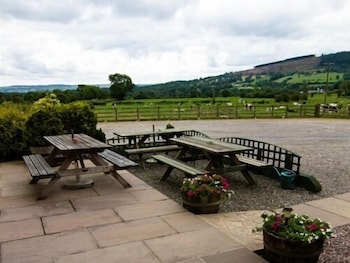 The Red Pump Inn 42/54