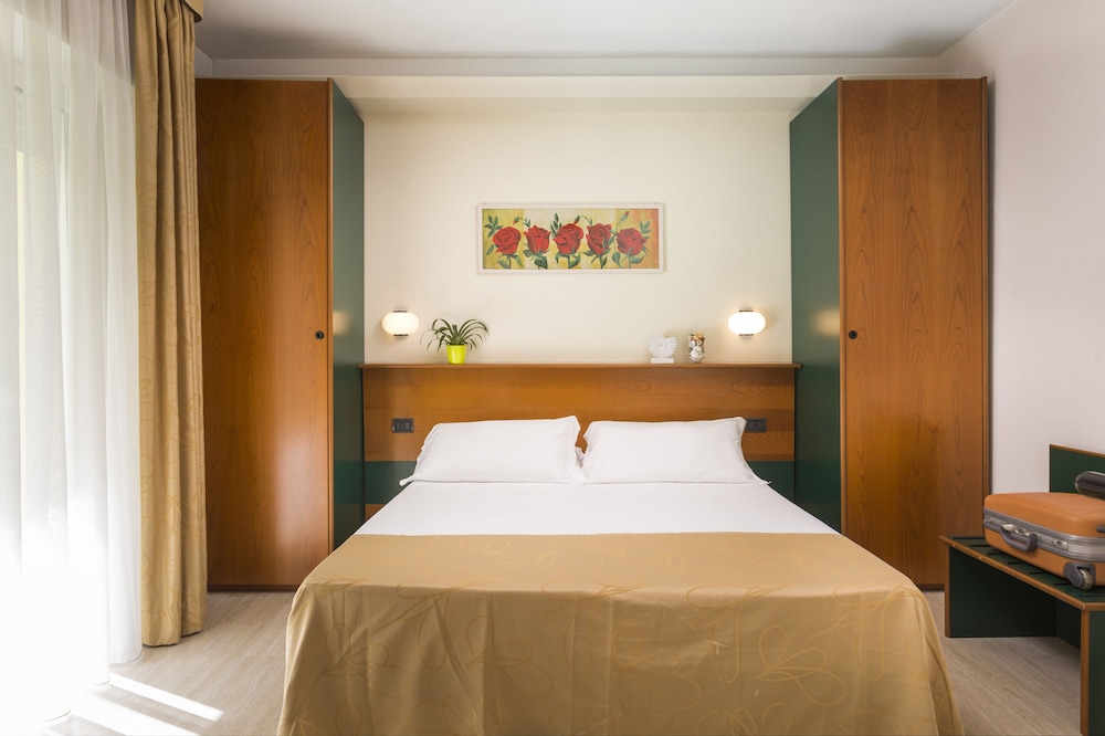 Astoria Suite Hotel 6/41