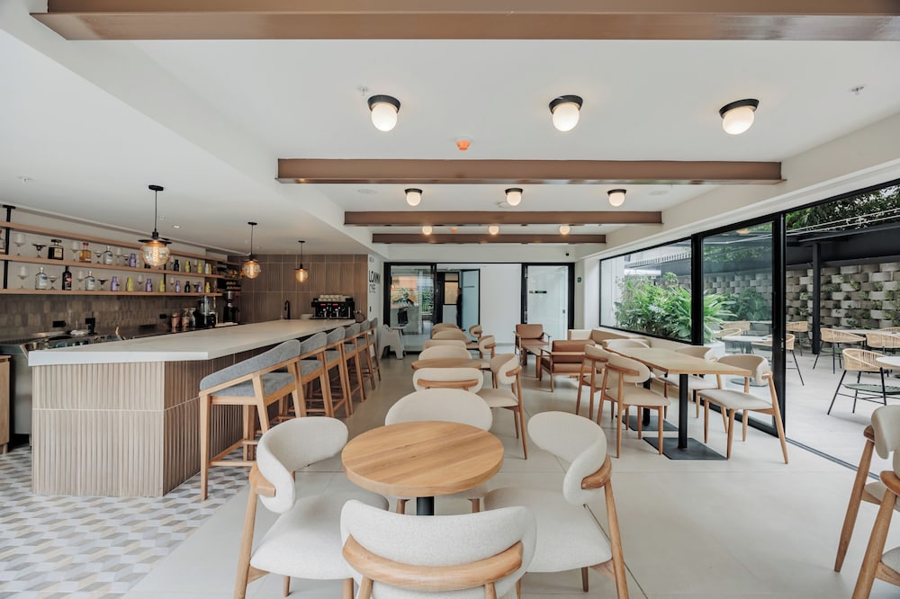 Lomm Hotel By Somos The Group 40/50