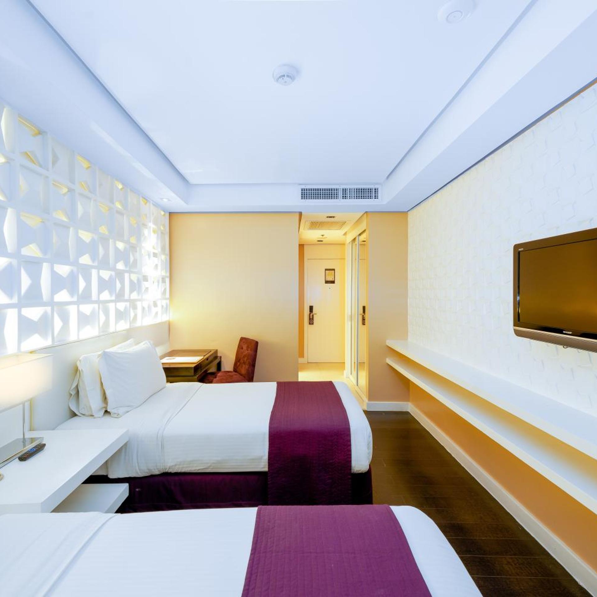 Superior, Single Bed, No Window