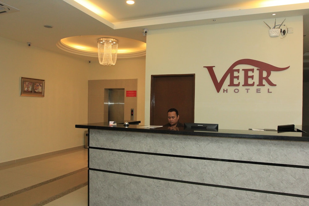 Veer Hotel 6/26