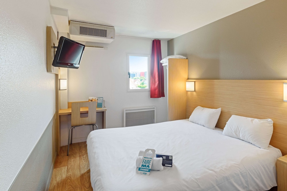 Kyriad Direct Annemasse - Geneve 20/42