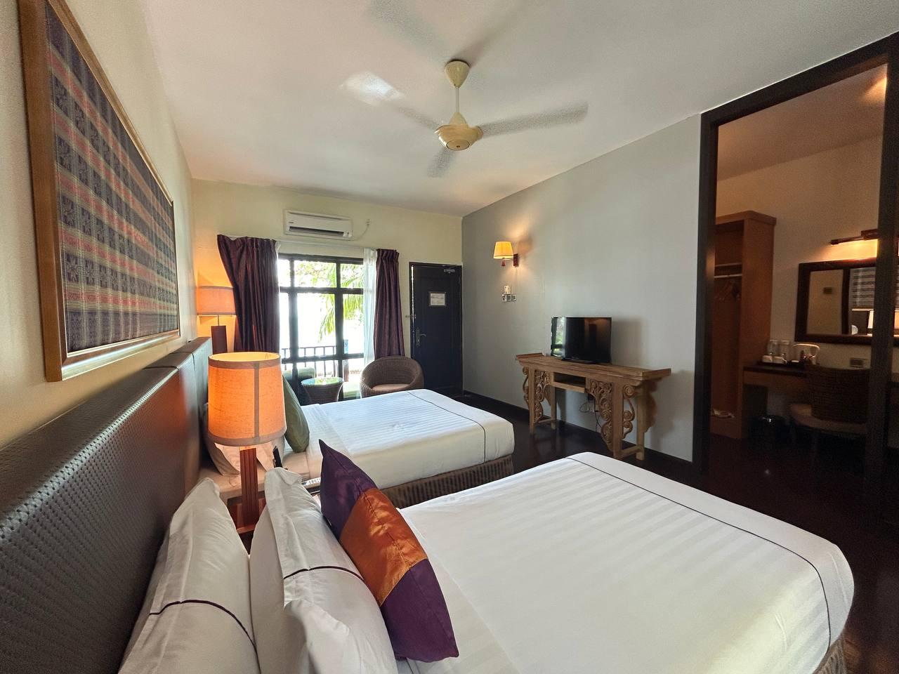 Family, Villa, 1 Queen and 1 Single Bed, Partial Sea View
