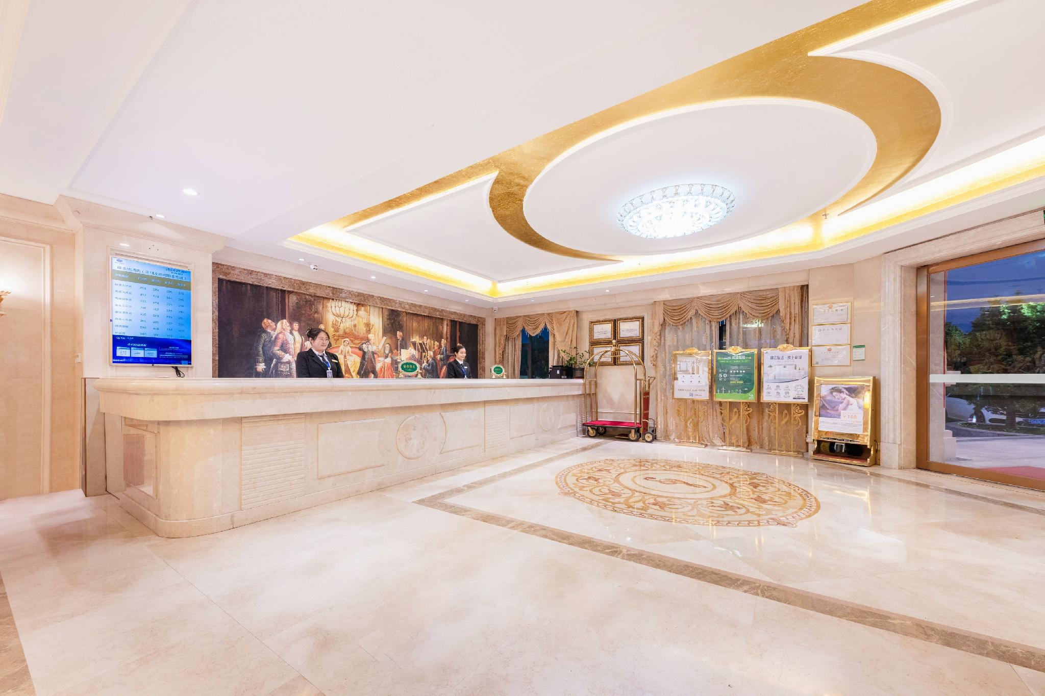 Vienna Hotel (Shenzhen Botanical Garden Road store) 21/52