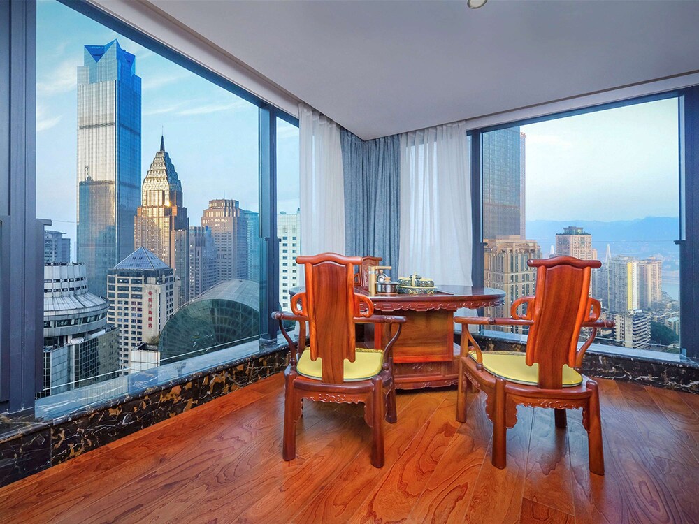 Mercure Chongqing Downtown 62/73