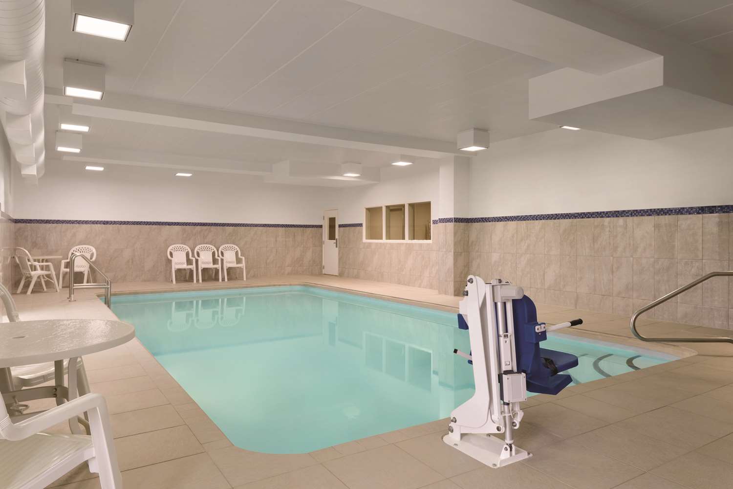 swimming pool spa