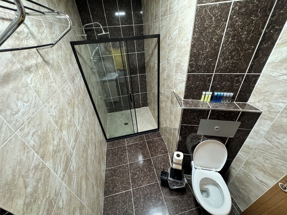 E5 Park Hotel 39/41