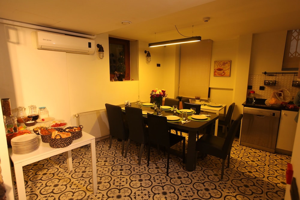 Taksim Terrace Hotel 46/60