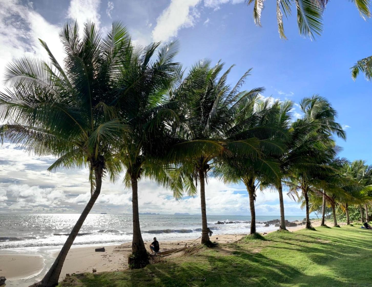 Pinky Bungalows Resort 62/67