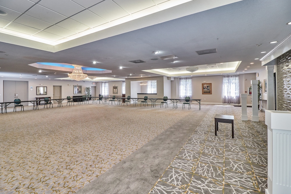 Holiday Inn Express Hotel Suites Clearwater Us 19 N 68/71