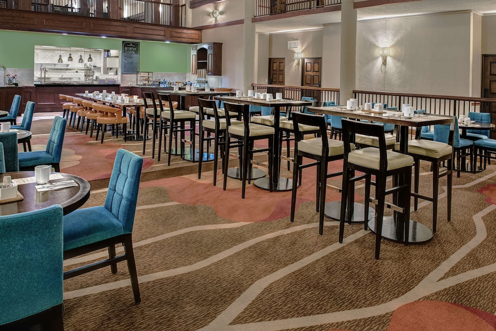 Hilton Garden Inn San Antonio Airport Hotel 38/59