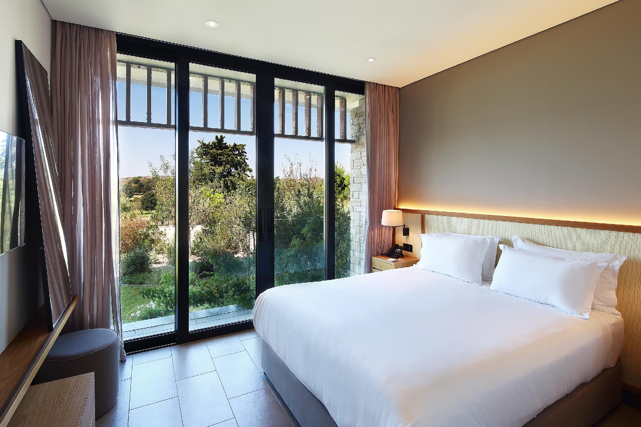 Garden, Executive, Suite