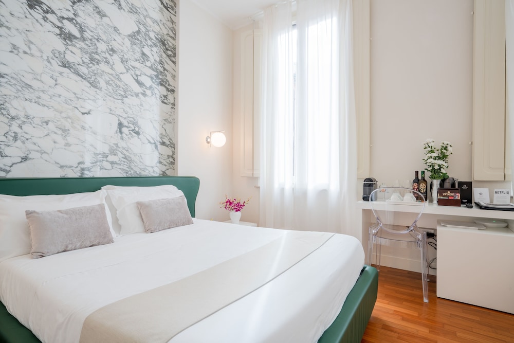 Palazzo Cini Luxury Rooms In Pisa 7/50