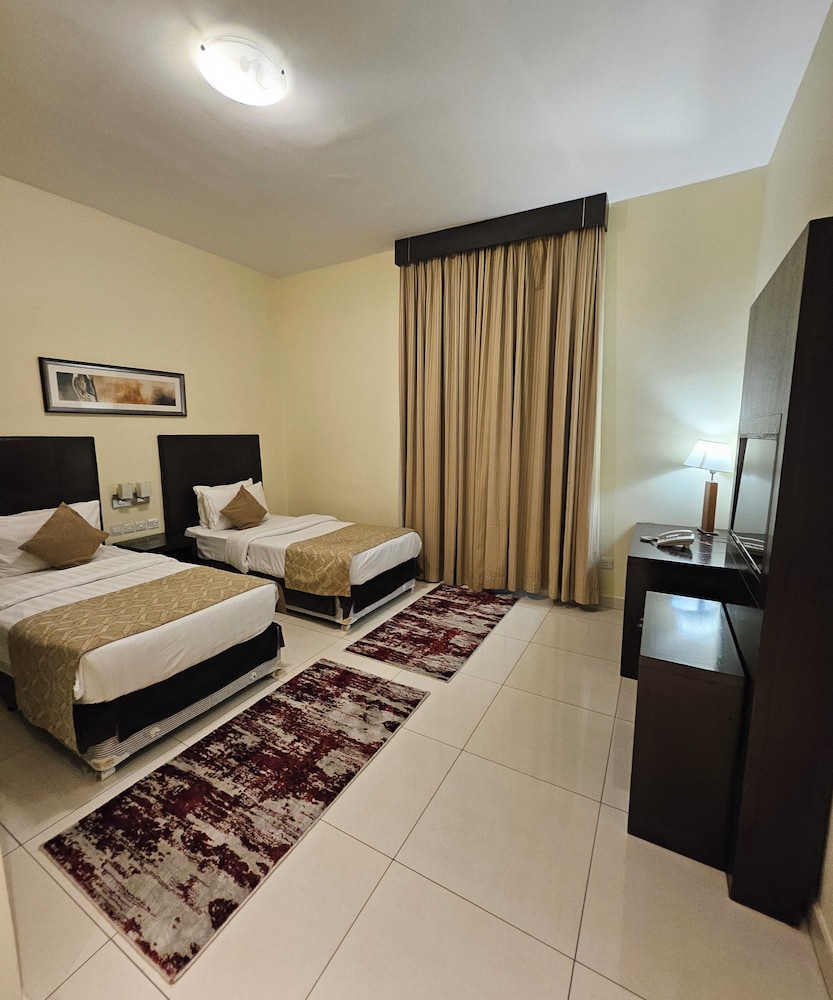 Tulip Creek Hotel Apartments 53/93