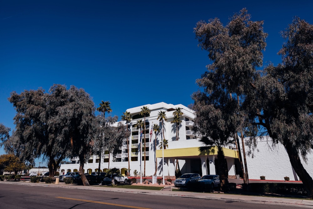 Holiday Inn Hotel Suites Phoenix Mesa Chandler 1/56