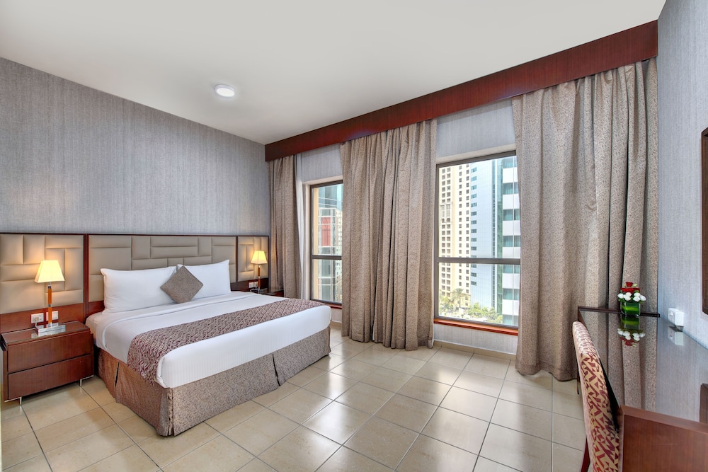 2 BEDROOMS, DELUXE, APARTMENT