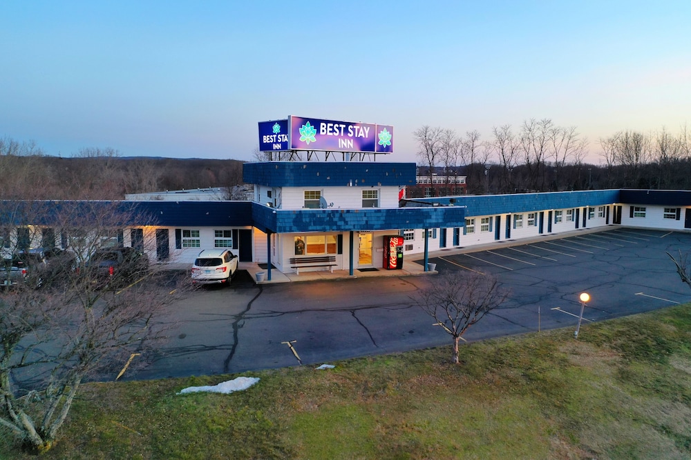 Americas Best Value Inn Manchester Ct 2/24