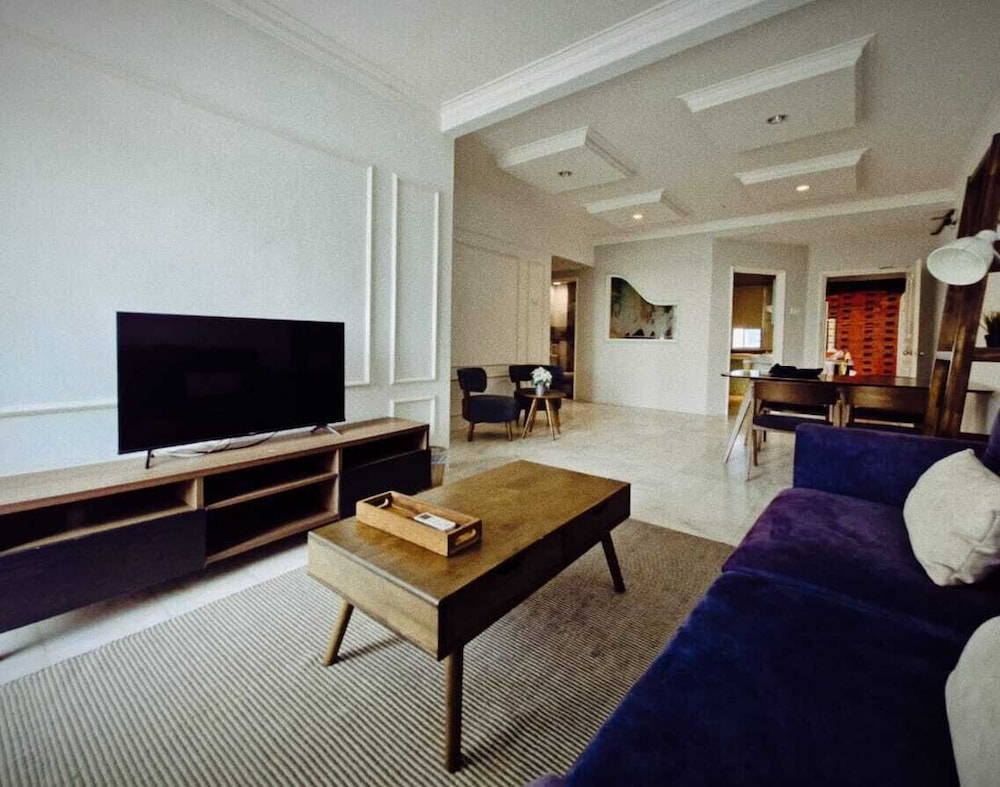 Century Bay Private Residences 47/68