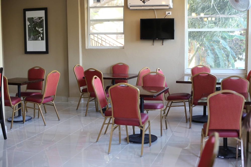 La Cayenna Hôtel Et Restaurant 19/39
