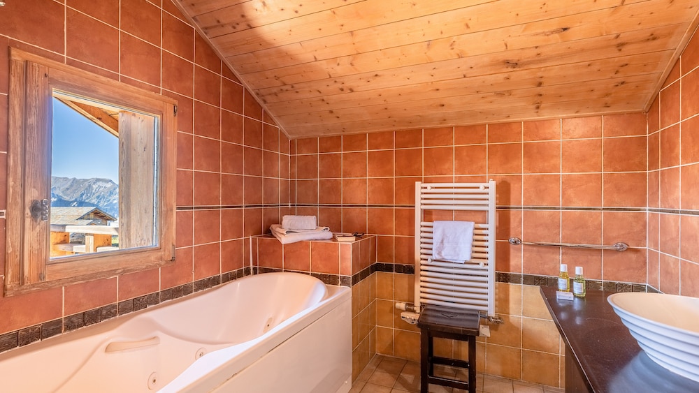 LES CHALETS DE L ALTIPORT 41/50