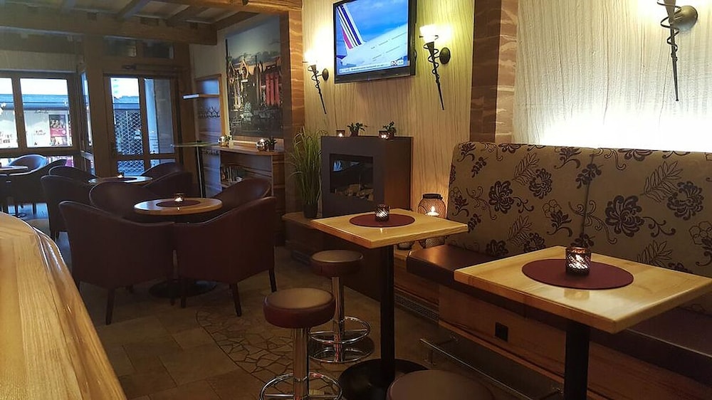 UNO Hotel Posthof Saarlouis 25/42