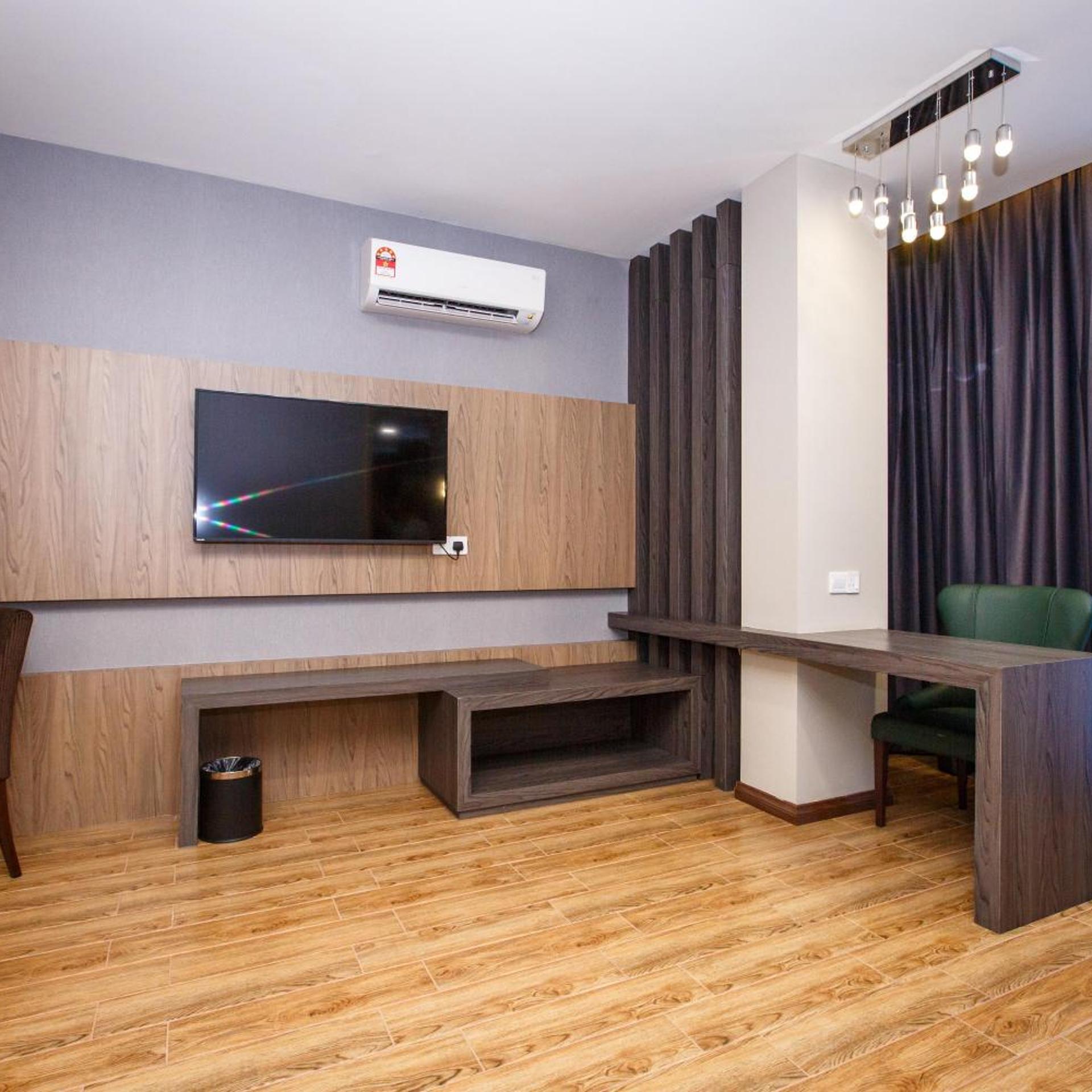Lintas Platinum Hotel 41/59