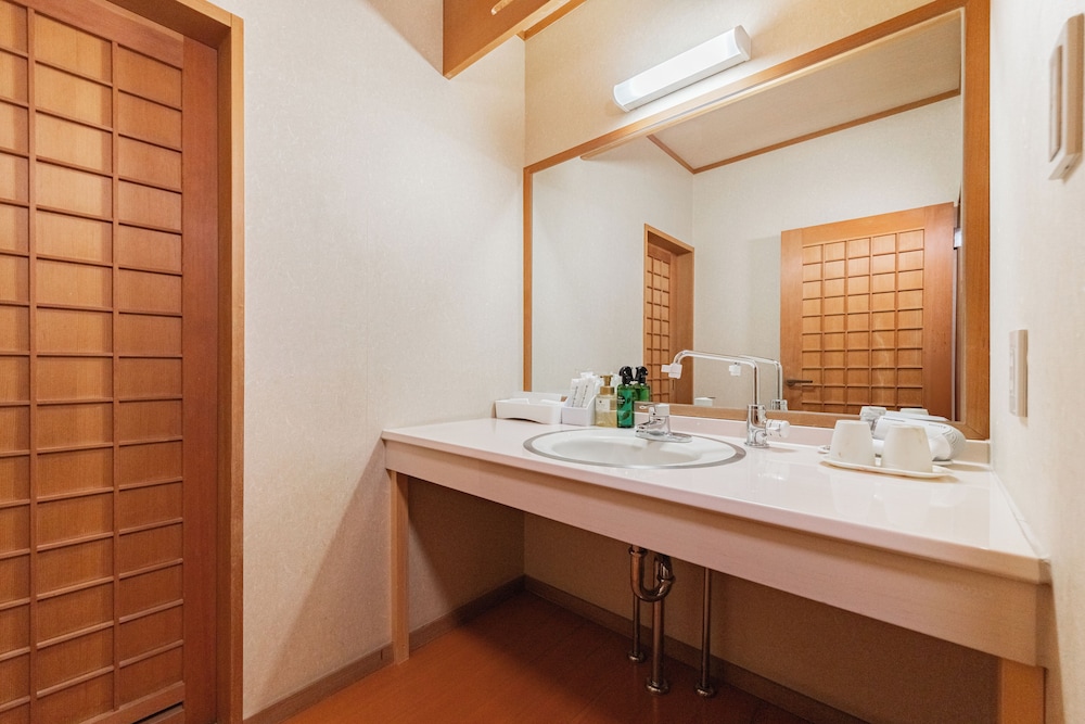 Hotel Asafuji 49/50