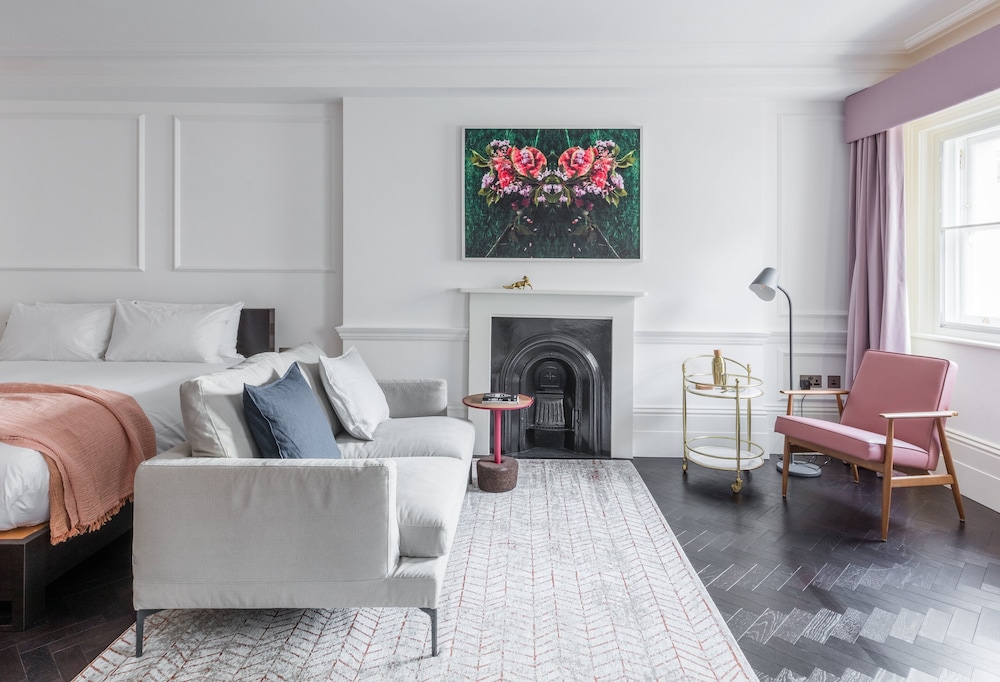 The Moorgate 38/46