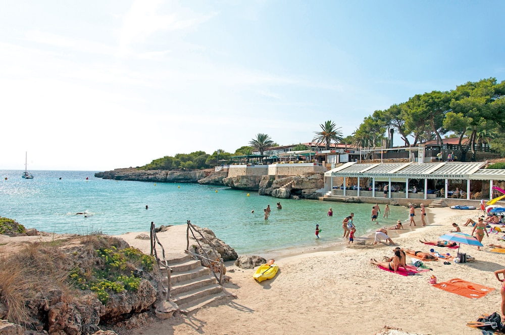 Cala Blanca Apartments 4/40