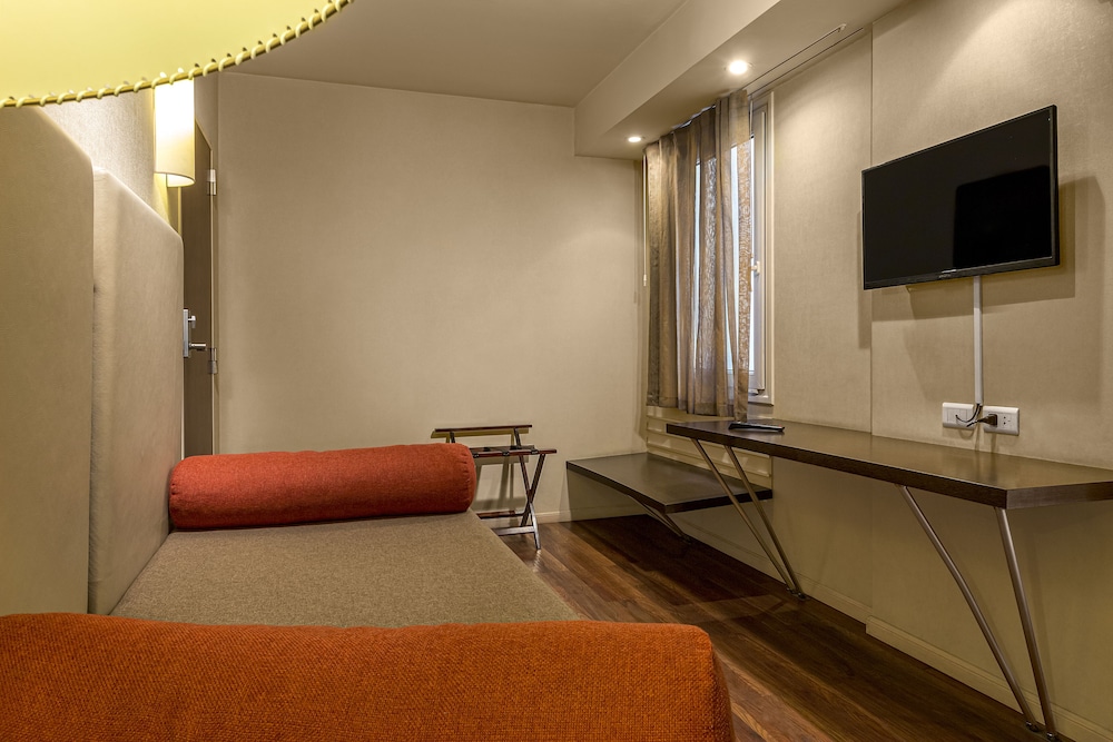GRAN HOTEL ARGENTINO 42/50