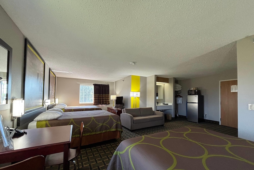 جناح استوديو بسريرين كوين، Super 8 by Wyndham Mt. Carmel IL 6/10
